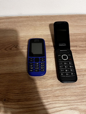 Nokia 105 Dual Sim and Alcatel One Touch vintage phones