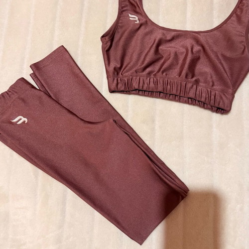 Begatti sports set pink size Small like new