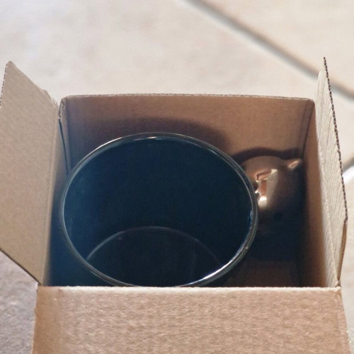 Mug new with decorative handle, ideal for gift