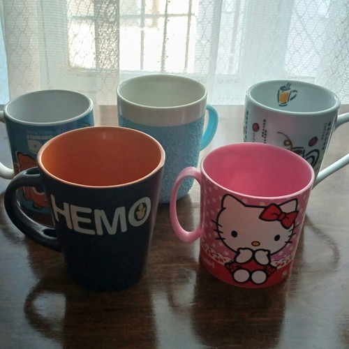 Mugs used, set of 5, very good condition