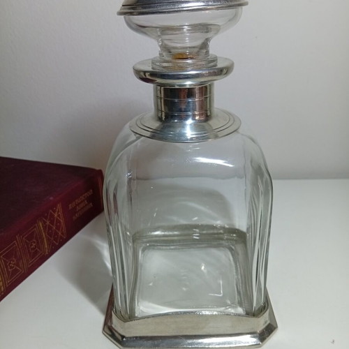 French luxury decanter for cognac and whiskey, Etain 95%