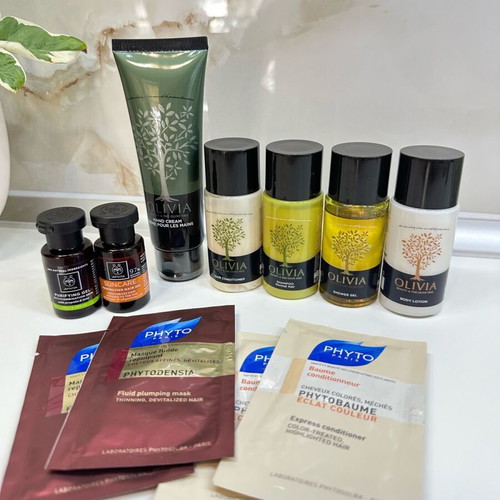 Travel size set with Olivia, Apivita and Phyto Paris products new