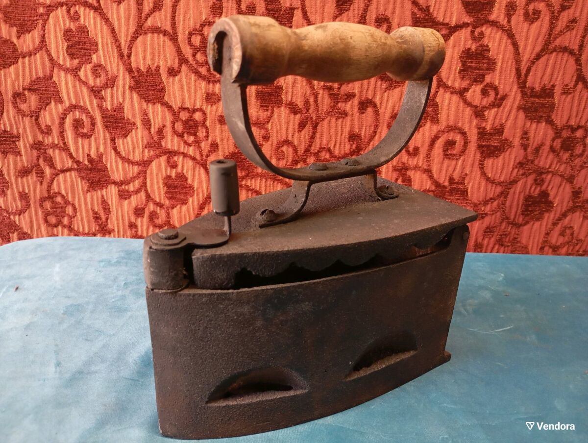 Σίδερο κάρβουνου αντίκα δεκαετίας 1920-1930 μεταχειρισμένο χωρίς ραγίσματα
