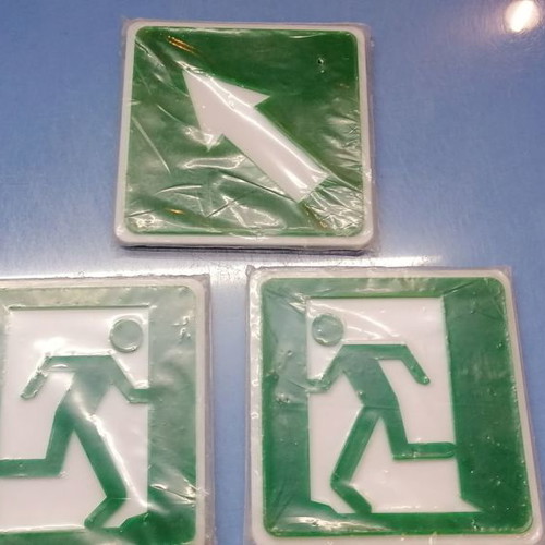 Signage plates new, pack of 3, hard plastic