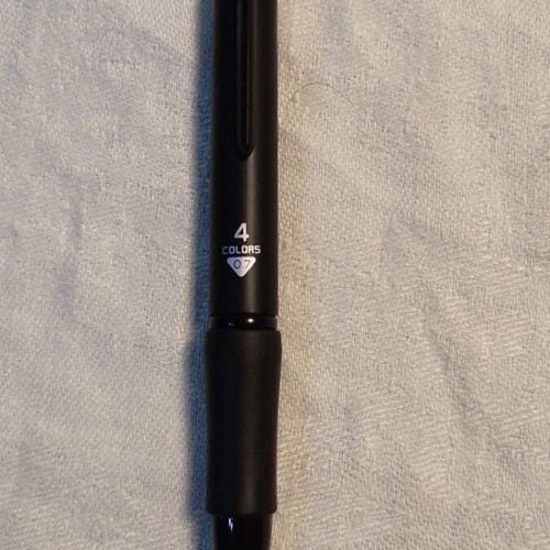 Multicolor pen with refills like new