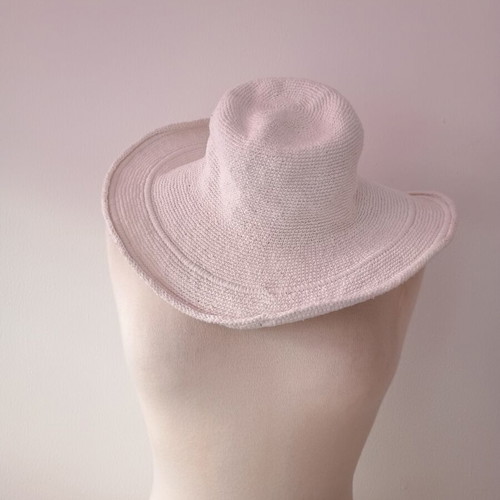 Women's summer hat white used EKG