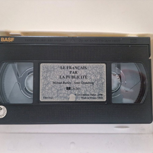 French learning videocassettes two pieces like new