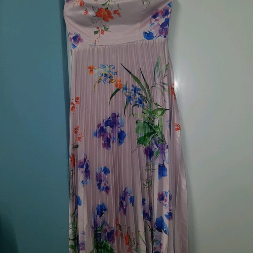 Women's satin dress like new, pink with colorful print