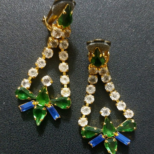 Vintage earrings faux bijoux clips used, multicolor glass