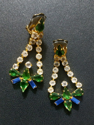 Vintage earrings faux bijoux clips used, multicolor glass