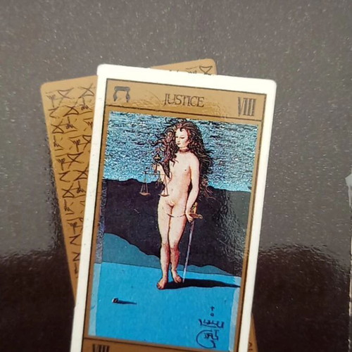 Tarot Universal Dali 78 cards like new, gold-edged edition