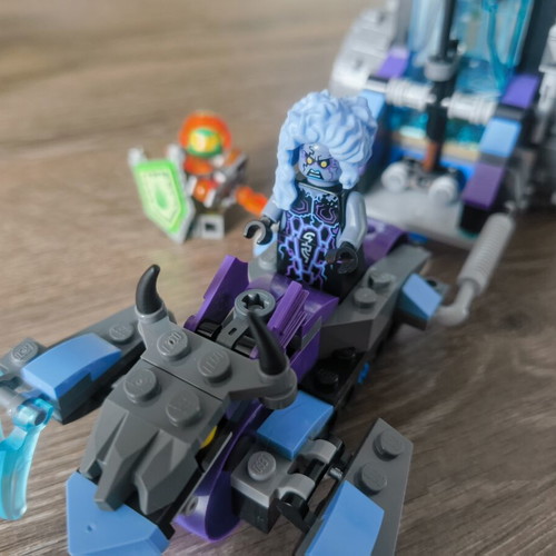 Lego 70349 Ruina's Lock & Roller NEXO KNIGHTS used, missing shield handle