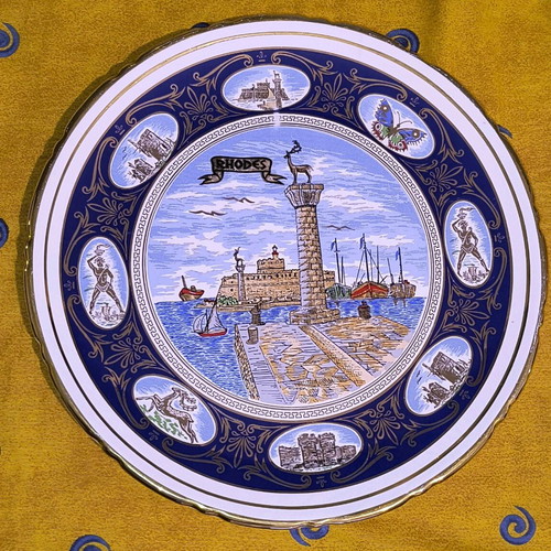 Handmade Rhodian ceramic with 24k gold gilded border like new