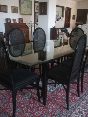 Σετ τραπεζαρίας μεταχειρισμένο με τραπέζι κρύσταλλο και 6 καρέκλες