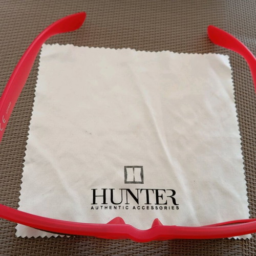 Hunter sunglasses like new, red