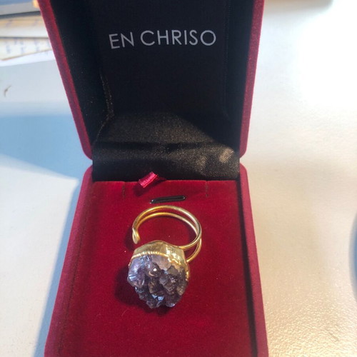 Ring with natural amethyst adjustable size, purple and gold