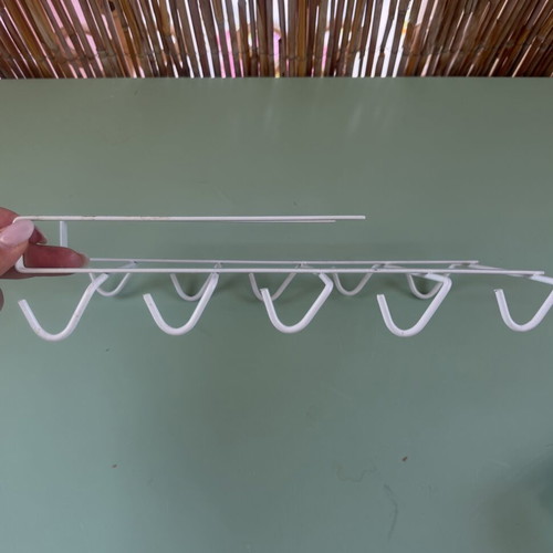 Metal shelf hangers for cups, set of 2