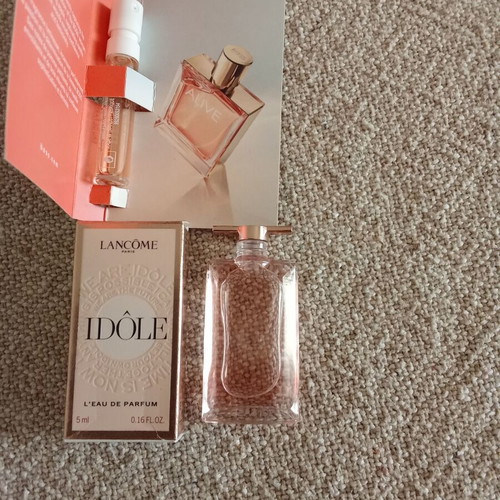 Lancome Idole 5 ml Eau de Parfum and BOSS Alive 1.2 ml Eau de Parfum mini perfumes
