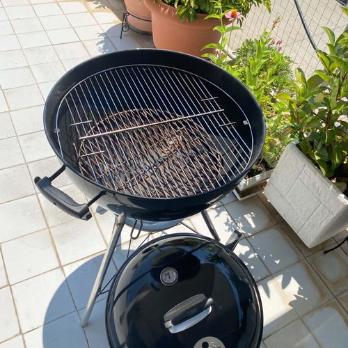 Barbecue grill like new