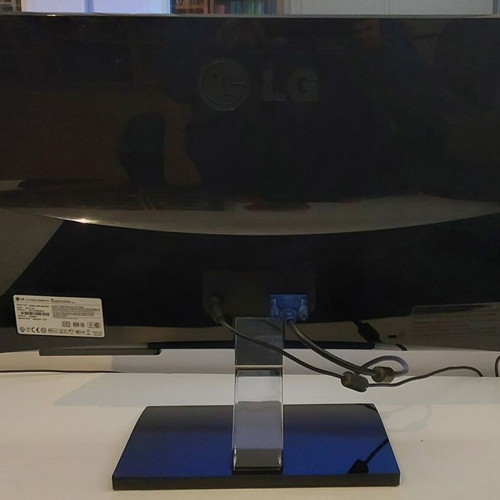 LG Monitor E2260S-PN 21.5'' computer screen used