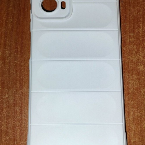 Motorola Moto G34 5G case white like new with shockproof mechanism