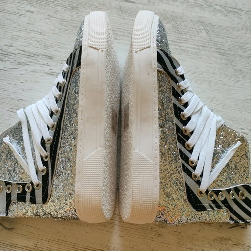 Sergio Todzi women's sneakers new in silver and white, sporty