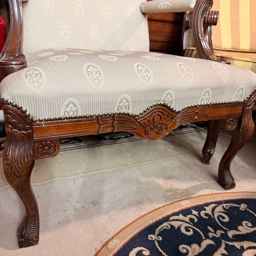 Set of 2 classic solid carved armchairs like new