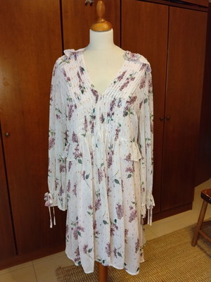 Romantic floral dress L by Axel like new, pink and purple