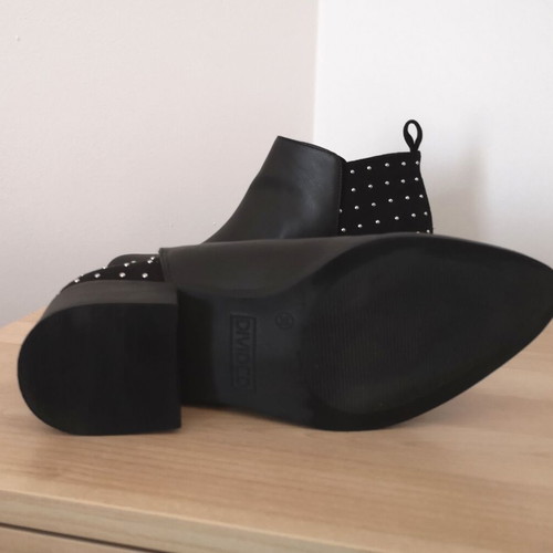 H&M ankle boots size 38 black with studs like new
