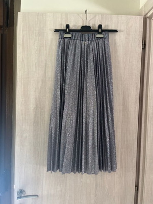 Glitter midi skirt like new, one size, multicolor