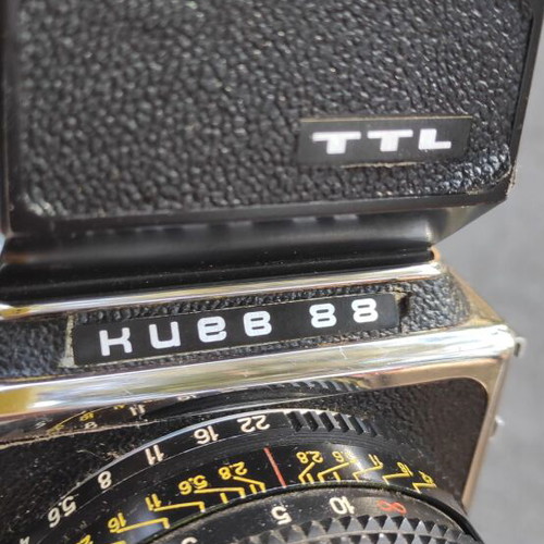 TTL Kiev88 camera in excellent condition with accessories and leather case