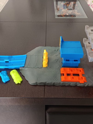 Hot Wheels Monster Truck Track like new with monster truck