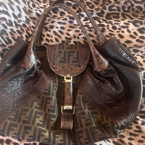 Fendi Spy large handbag like new, black and brown