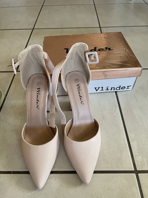 Vlinder nude heels new without tags, size 37
