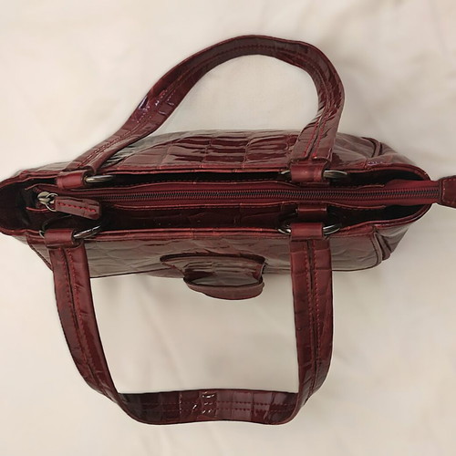 Antonello Serio women's shoulder bag like new, brown croco texture