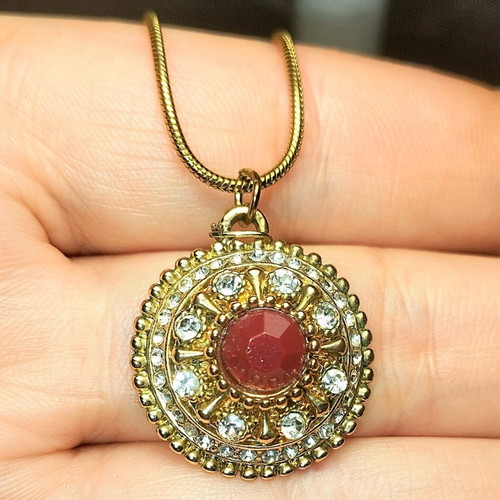 Isidora necklace new, gold plated with red stone