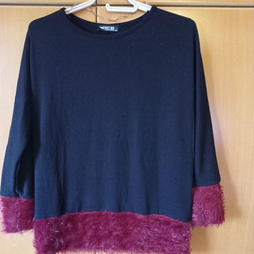 Women's blouse Noice with burgundy faux fur details, new, size M