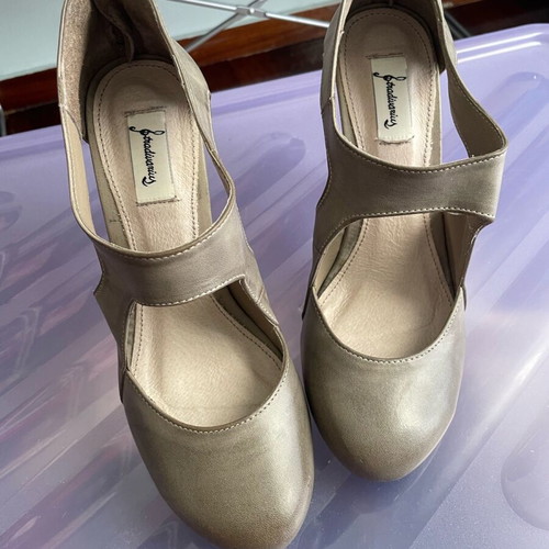 Stradivarius high heels like new with back zipper, gray, size 38