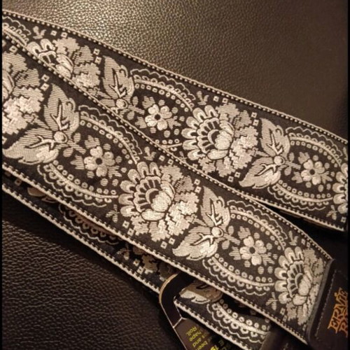 Ernie Ball Classic Jacquard Silver Orleans Guitar Strap