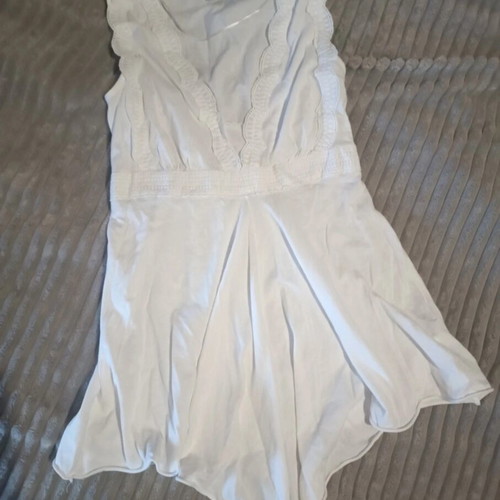 Zara white top like new