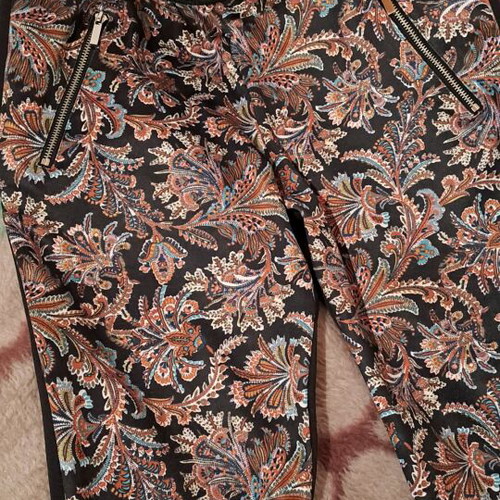 Women's leggings size S like new, multicolor