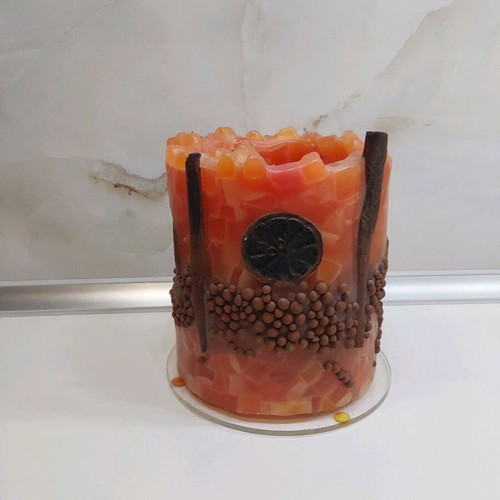 Large decorative candle in like new condition