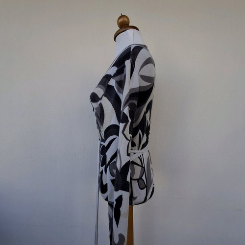 Pomodoro cardigan XL like new, white and grey