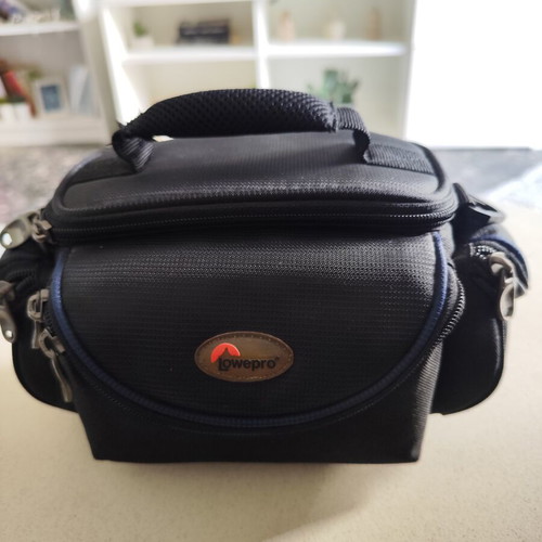 Lowepro MX100 Camera Shoulder Bag New with Belt