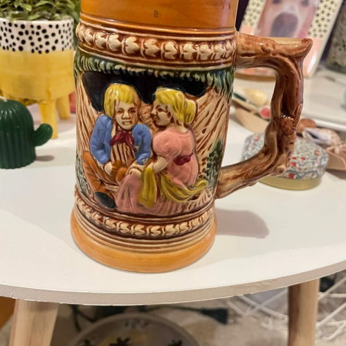 Vintage ceramic beer steins set of 2 like new