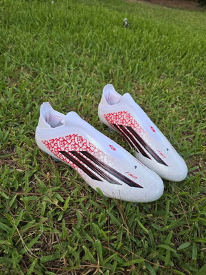 Adidas F50 Elite Laceless FG football boots, size 43