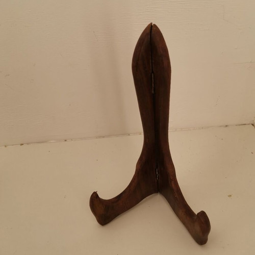 Decorative Plate Stands set of 6 used, wooden
