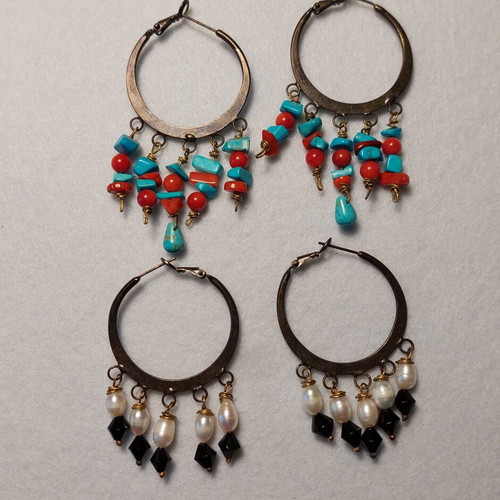 Hoop earrings set of 2 pairs like new, bronze and dark gold tone