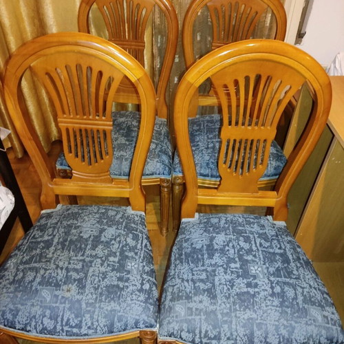 Chairs used, set of 4, in good condition