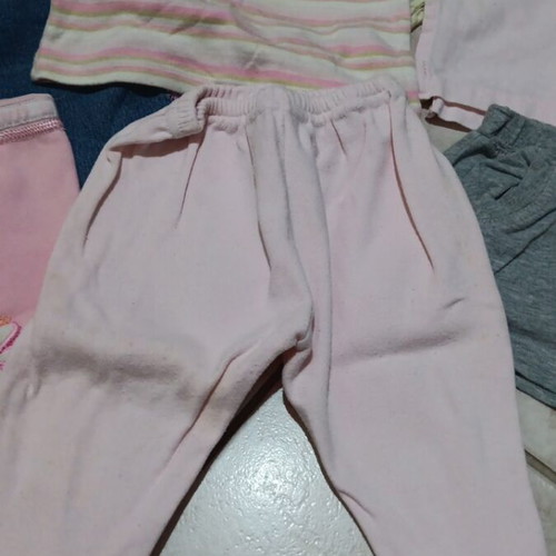 Baby clothing sets like new, 6 months, jeans, capri, shorts, tops